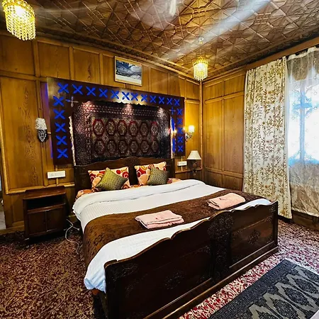 Floating Luxury Group Of Houseboats Srinagar (Jammu and Kashmir) Exterior photo