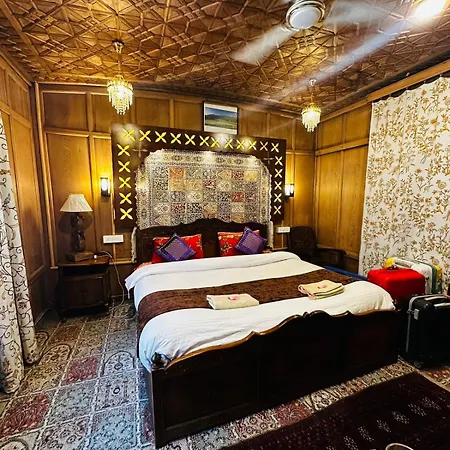Floating Luxury Group Of Houseboats Srinagar (Jammu and Kashmir) Exterior photo