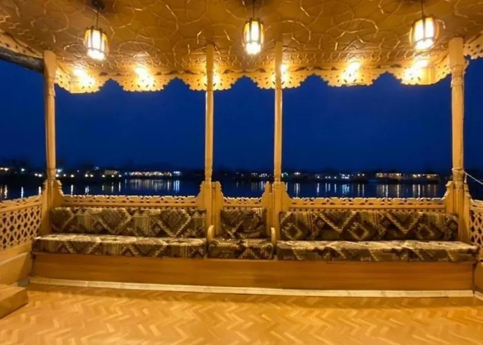 Floating Luxury Group Of Houseboats