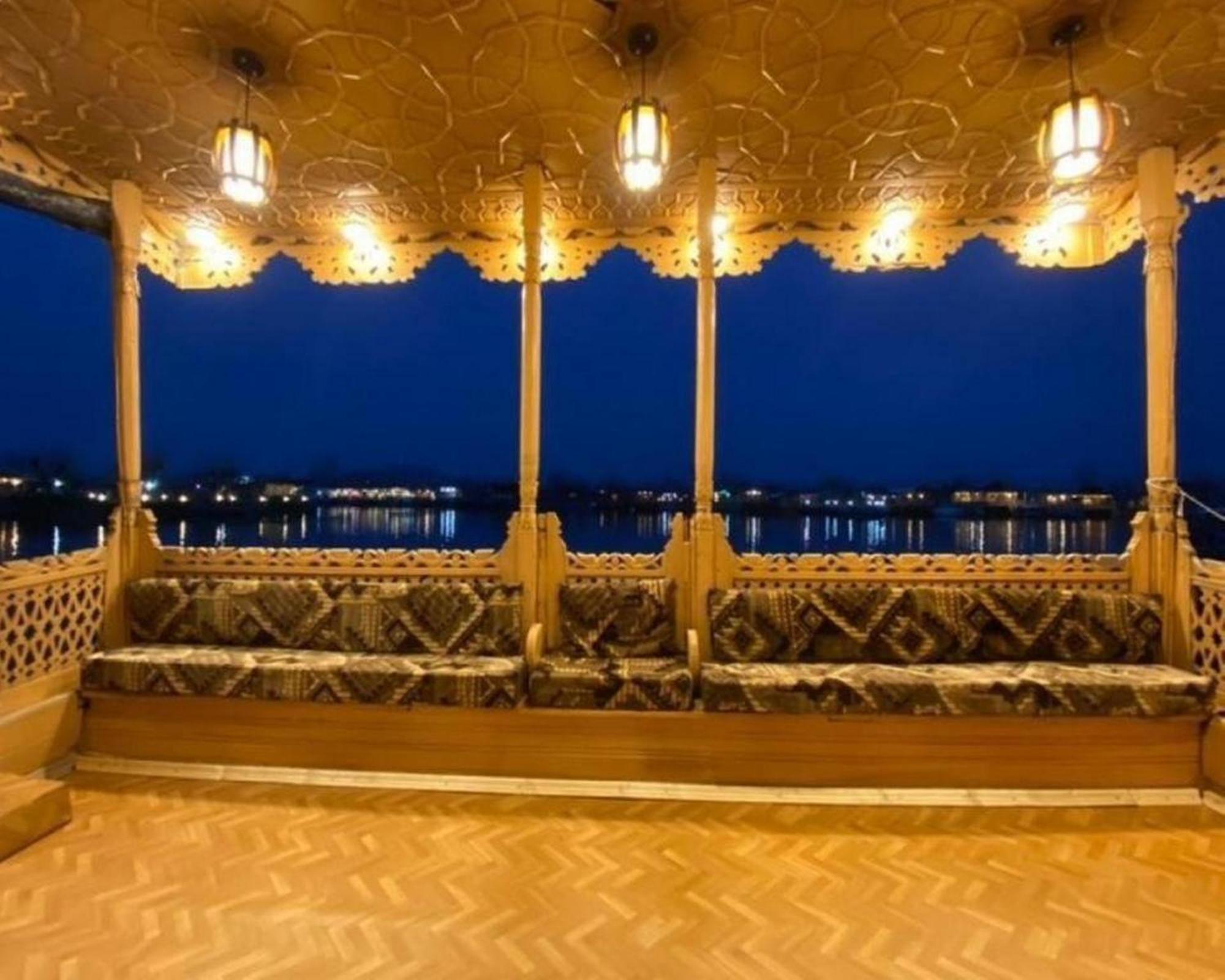 Floating Luxury Group Of Houseboats 4*